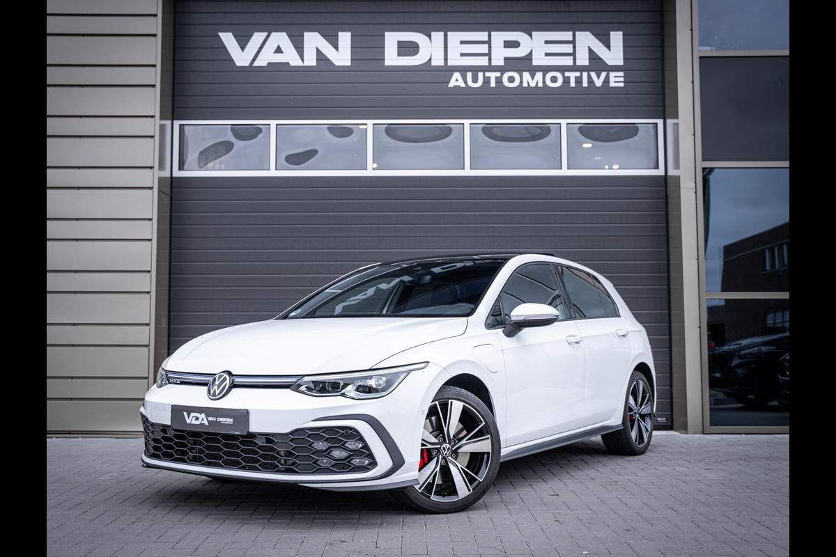 Volkswagen Golf 8 1.4 eHybrid GTE - Pano l Camera l Carplay