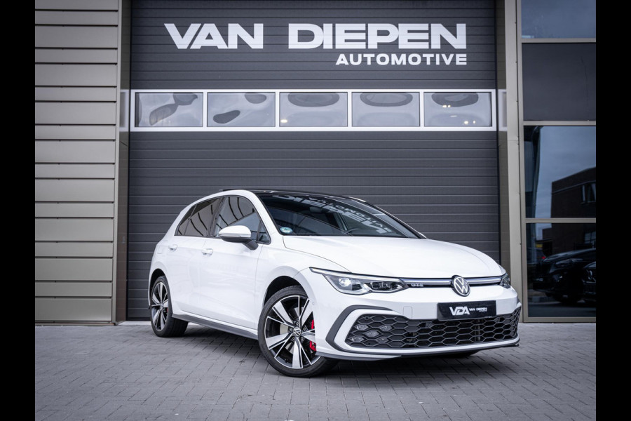 Volkswagen Golf 8 1.4 eHybrid GTE - Pano l Camera l Carplay