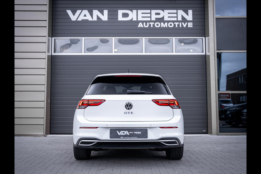 Volkswagen Golf 8 1.4 eHybrid GTE - Pano l Camera l Carplay