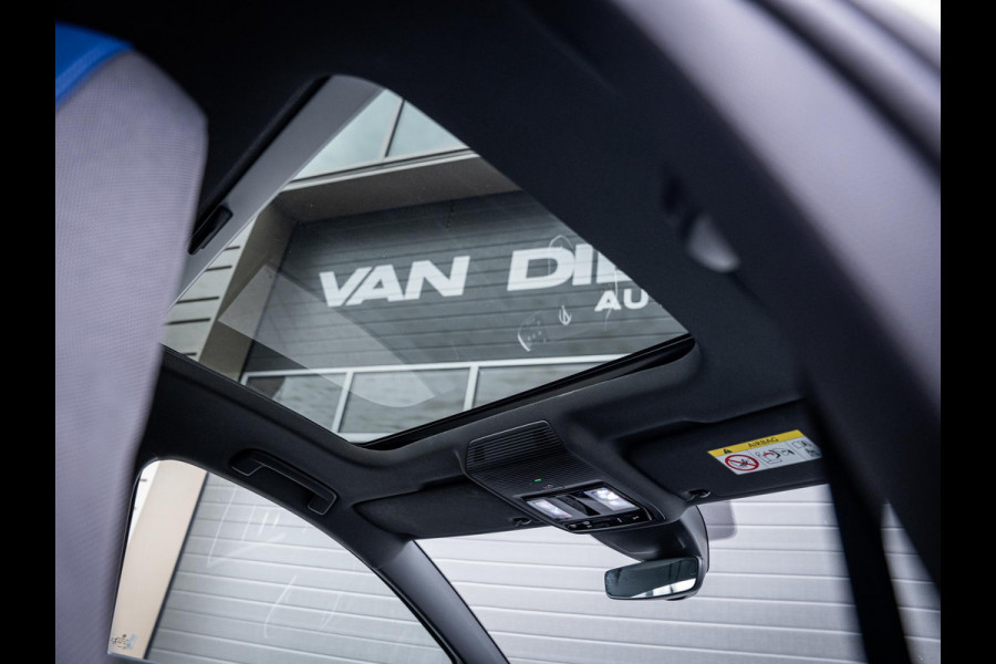 Volkswagen Golf 8 1.4 eHybrid GTE - Pano l Camera l Carplay