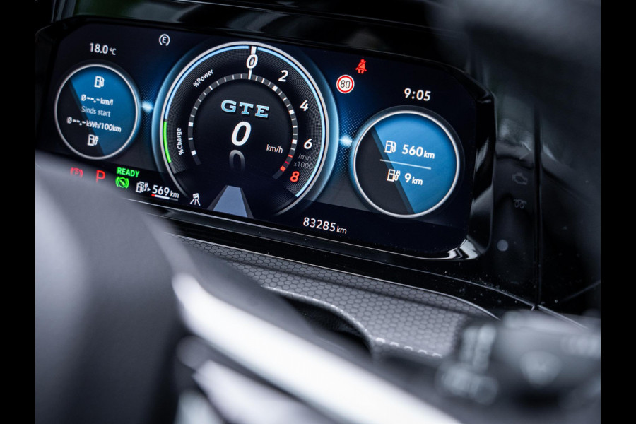 Volkswagen Golf 8 1.4 eHybrid GTE - Pano l Camera l Carplay