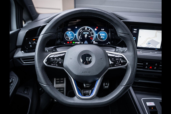 Volkswagen Golf 8 1.4 eHybrid GTE - Pano l Camera l Carplay