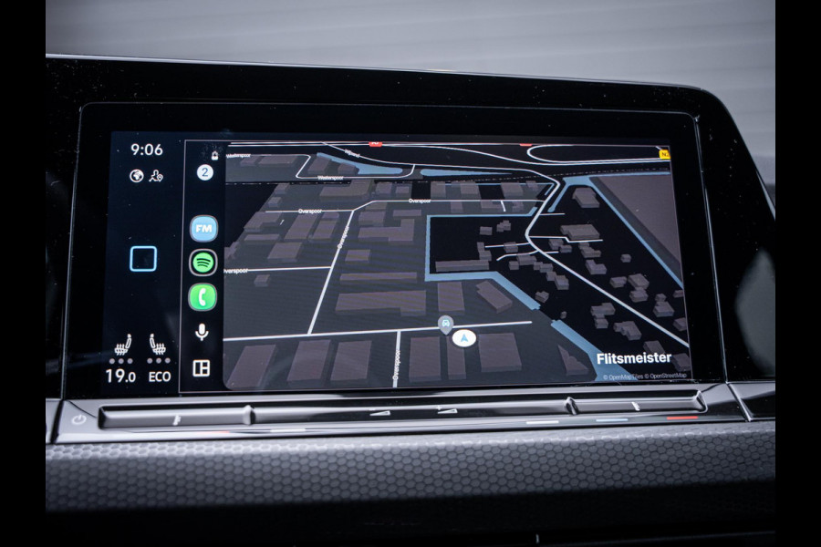 Volkswagen Golf 8 1.4 eHybrid GTE - Pano l Camera l Carplay