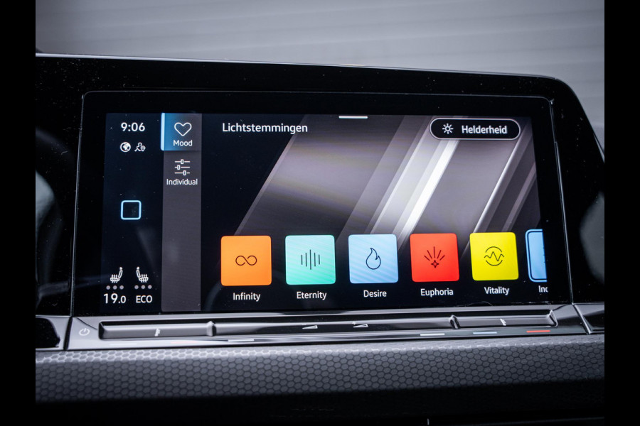 Volkswagen Golf 8 1.4 eHybrid GTE - Pano l Camera l Carplay