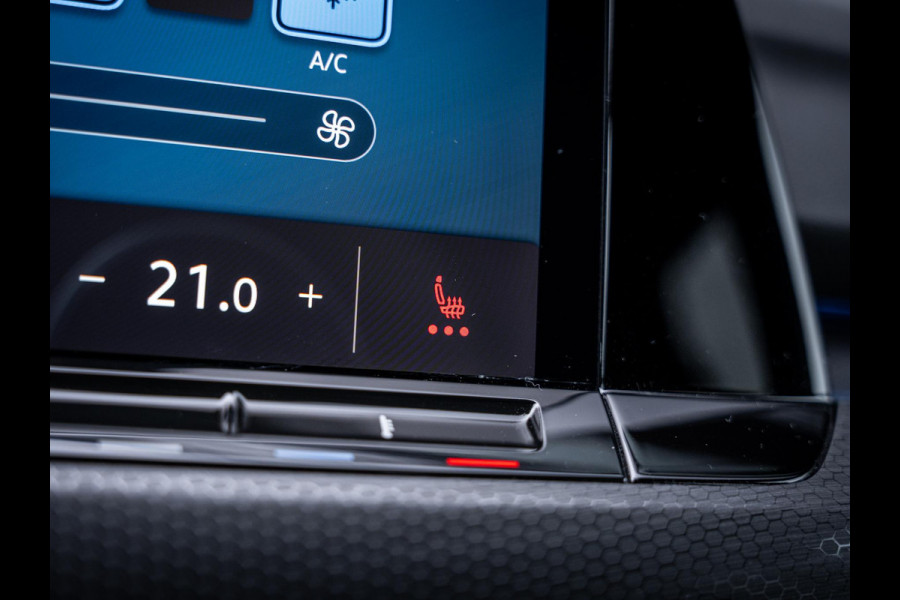 Volkswagen Golf 8 1.4 eHybrid GTE - Pano l Camera l Carplay