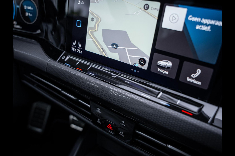 Volkswagen Golf 8 1.4 eHybrid GTE - Pano l Camera l Carplay