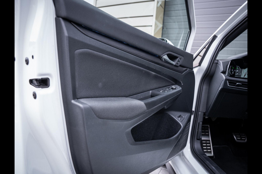 Volkswagen Golf 8 1.4 eHybrid GTE - Pano l Camera l Carplay