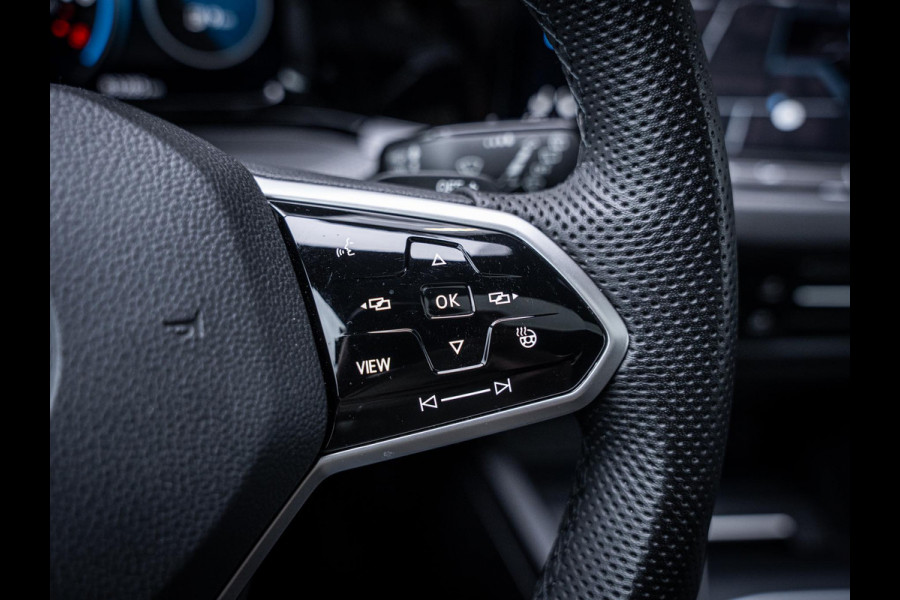 Volkswagen Golf 8 1.4 eHybrid GTE - Pano l Camera l Carplay