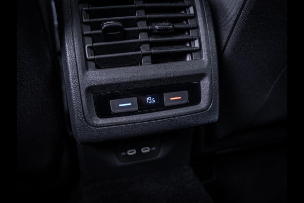 Volkswagen Golf 8 1.4 eHybrid GTE - Pano l Camera l Carplay