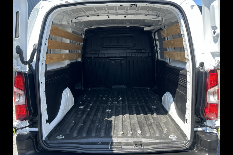 Opel Combo 1.6D 100 PK / L2H1 / AIRCO / CRUISE / NAVI / ECC / APPLE CARPLAY / ANDROID AUTO / PDC