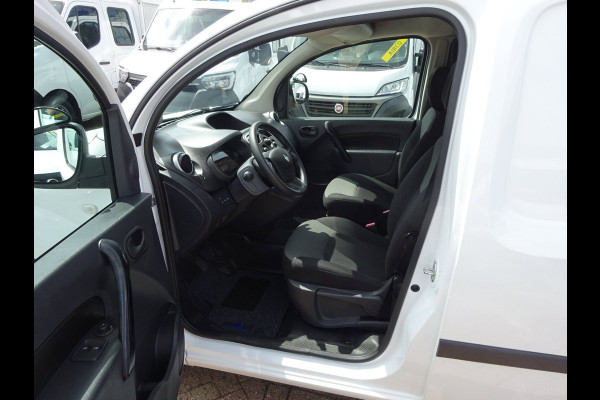 Renault Kangoo 1.5 DCI AIRCO NAVIGATIE CRUISE CONTROL SCHUIFDEUR