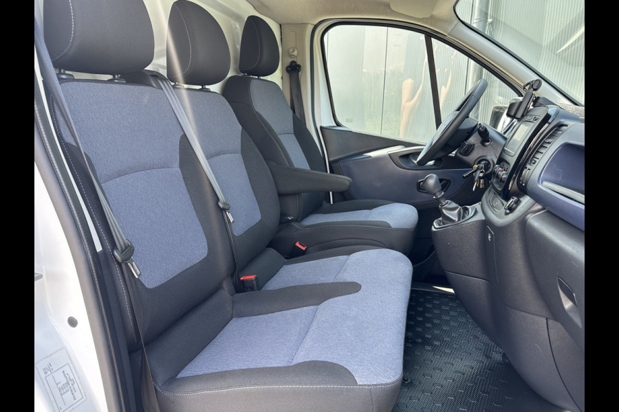 Opel Vivaro 1.6 CDTI 122 PK E6 / L2H1 / IMPERIAAL / TREKHAAK / 3 ZITS / AIRCO / NAVI / CRUISE