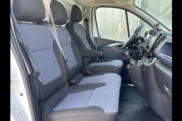 Opel Vivaro 1.6 CDTI 122 PK E6 / L2H1 / IMPERIAAL / TREKHAAK / 3 ZITS / AIRCO / NAVI / CRUISE