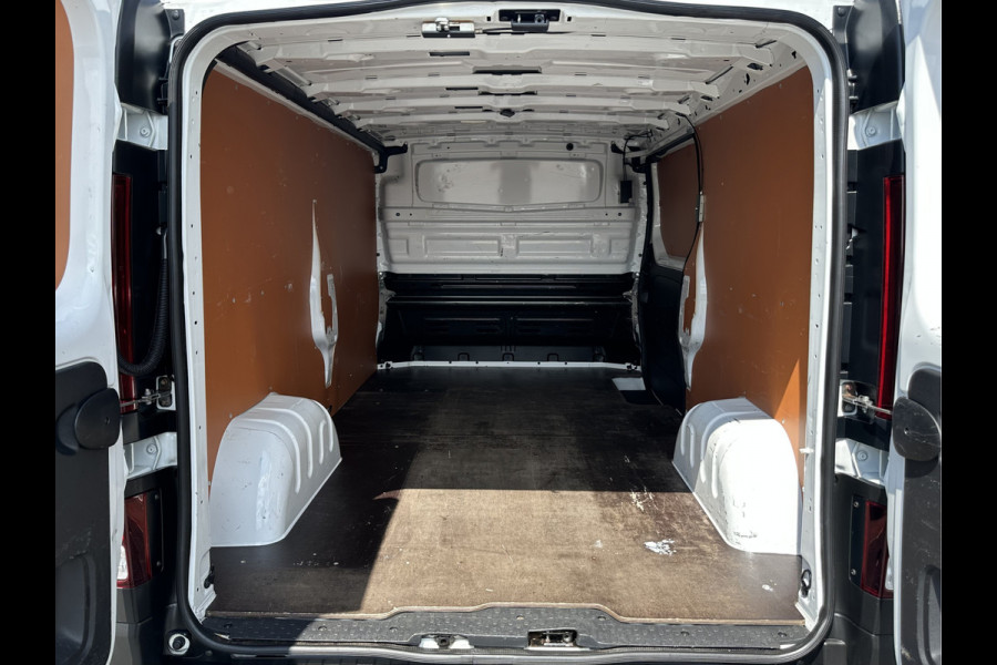 Opel Vivaro 1.6 CDTI 122 PK E6 / L2H1 / IMPERIAAL / TREKHAAK / 3 ZITS / AIRCO / NAVI / CRUISE