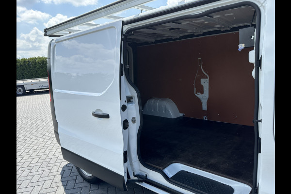 Opel Vivaro 1.6 CDTI 122 PK E6 / L2H1 / IMPERIAAL / TREKHAAK / 3 ZITS / AIRCO / NAVI / CRUISE