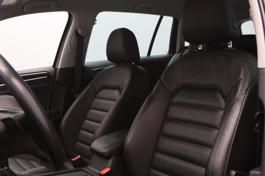 Volkswagen Golf Variant 1.0 TSI 110 PK Automaat Highline, Leder, Carplay, Climate Control, Adap. Cruise Control, Camera