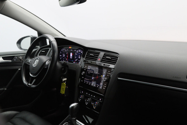Volkswagen Golf Variant 1.0 TSI 110 PK Automaat Highline, Leder, Carplay, Climate Control, Adap. Cruise Control, Camera