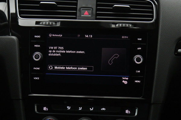 Volkswagen Golf Variant 1.0 TSI 110 PK Automaat Highline, Leder, Carplay, Climate Control, Adap. Cruise Control, Camera