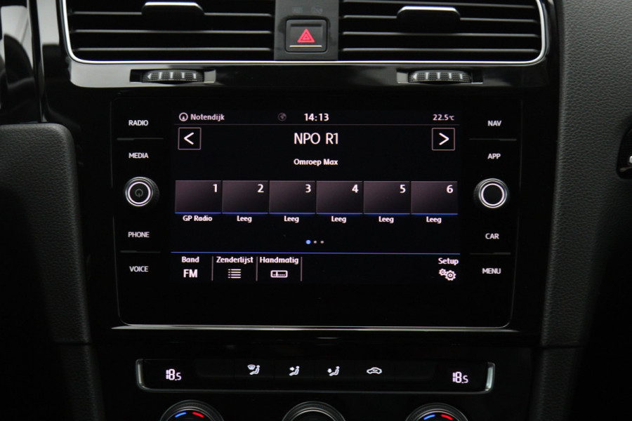 Volkswagen Golf Variant 1.0 TSI 110 PK Automaat Highline, Leder, Carplay, Climate Control, Adap. Cruise Control, Camera