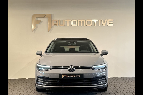 Volkswagen Golf 1.0 eTSI Life Pano|ACC|Lane|Sfeer|Stoelverwarming|Stuurverwarming