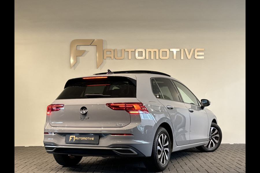 Volkswagen Golf 1.0 eTSI Life Pano|ACC|Lane|Sfeer|Stoelverwarming|Stuurverwarming