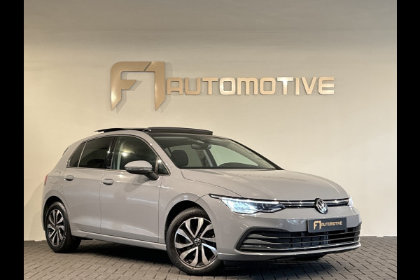 Volkswagen Golf 1.0 eTSI Life Pano|ACC|Lane|Sfeer|Stoelverwarming|Stuurverwarming