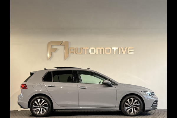 Volkswagen Golf 1.0 eTSI Life Pano|ACC|Lane|Sfeer|Stoelverwarming|Stuurverwarming