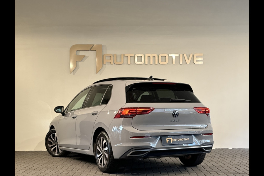 Volkswagen Golf 1.0 eTSI Life Pano|ACC|Lane|Sfeer|Stoelverwarming|Stuurverwarming