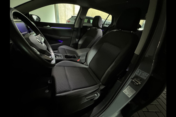 Volkswagen Golf 1.0 eTSI Life Pano|ACC|Lane|Sfeer|Stoelverwarming|Stuurverwarming