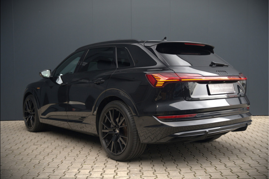 Audi e-tron e-tron 50 quattro Launch edition Black 71 kWh | Black Edition | Panoramadak | Memory Seat | Luchtvering | Adaptive Cruise Control | Keyless | Matrix LED | Trekhaak | Stoelverwarming | NAP |