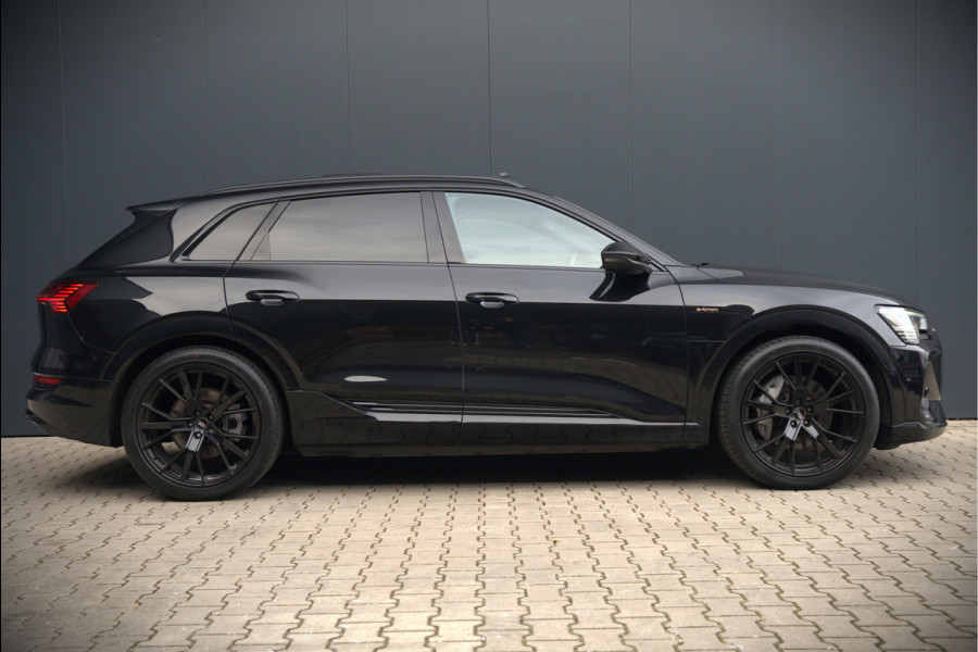 Audi e-tron e-tron 50 quattro Launch edition Black 71 kWh | Black Edition | Panoramadak | Memory Seat | Luchtvering | Adaptive Cruise Control | Keyless | Matrix LED | Trekhaak | Stoelverwarming | NAP |