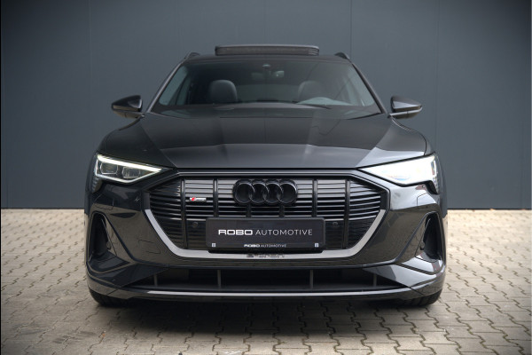 Audi e-tron e-tron 50 quattro Launch edition Black 71 kWh | Black Edition | Panoramadak | Memory Seat | Luchtvering | Adaptive Cruise Control | Keyless | Matrix LED | Trekhaak | Stoelverwarming | NAP |