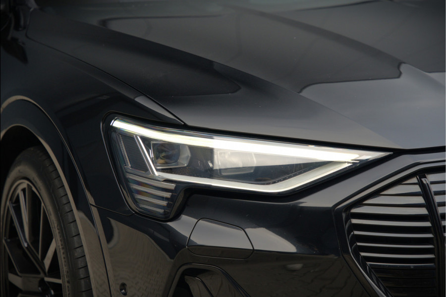 Audi e-tron e-tron 50 quattro Launch edition Black 71 kWh | Black Edition | Panoramadak | Memory Seat | Luchtvering | Adaptive Cruise Control | Keyless | Matrix LED | Trekhaak | Stoelverwarming | NAP |