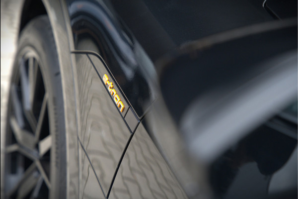 Audi e-tron e-tron 50 quattro Launch edition Black 71 kWh | Black Edition | Panoramadak | Memory Seat | Luchtvering | Adaptive Cruise Control | Keyless | Matrix LED | Trekhaak | Stoelverwarming | NAP |