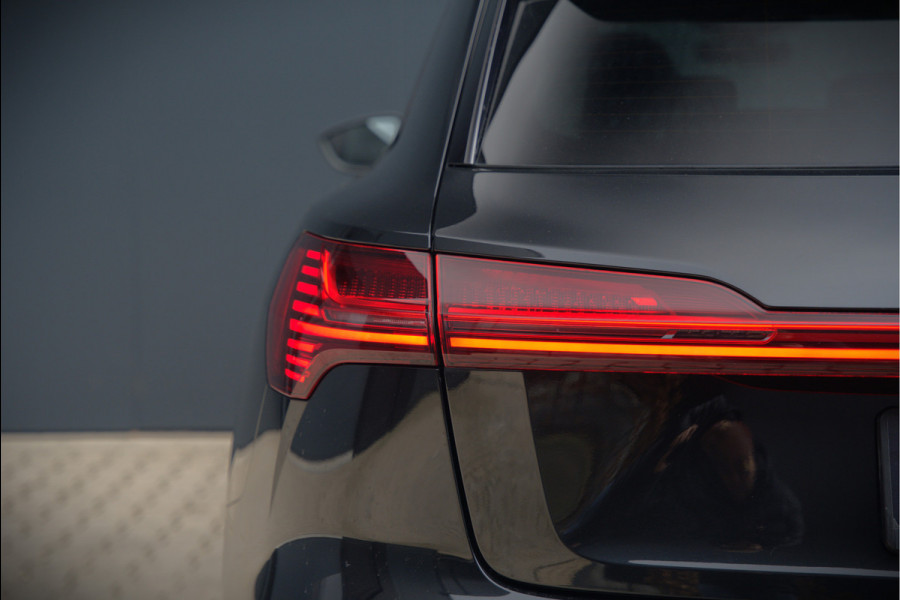 Audi e-tron e-tron 50 quattro Launch edition Black 71 kWh | Black Edition | Panoramadak | Memory Seat | Luchtvering | Adaptive Cruise Control | Keyless | Matrix LED | Trekhaak | Stoelverwarming | NAP |