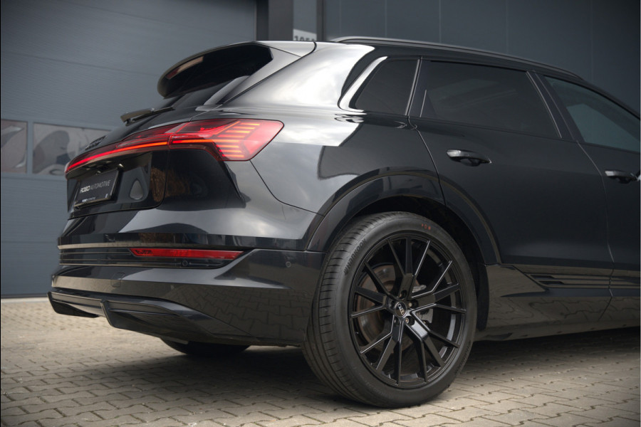 Audi e-tron e-tron 50 quattro Launch edition Black 71 kWh | Black Edition | Panoramadak | Memory Seat | Luchtvering | Adaptive Cruise Control | Keyless | Matrix LED | Trekhaak | Stoelverwarming | NAP |