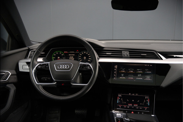 Audi e-tron e-tron 50 quattro Launch edition Black 71 kWh | Black Edition | Panoramadak | Memory Seat | Luchtvering | Adaptive Cruise Control | Keyless | Matrix LED | Trekhaak | Stoelverwarming | NAP |