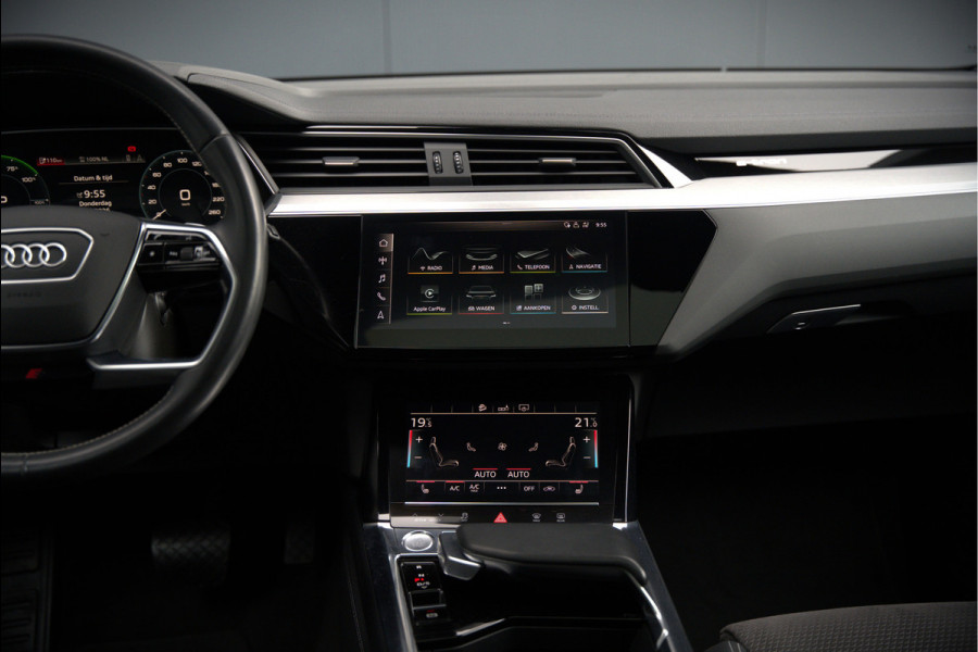 Audi e-tron e-tron 50 quattro Launch edition Black 71 kWh | Black Edition | Panoramadak | Memory Seat | Luchtvering | Adaptive Cruise Control | Keyless | Matrix LED | Trekhaak | Stoelverwarming | NAP |