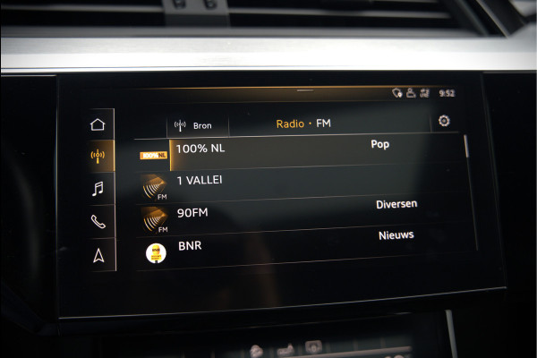 Audi e-tron e-tron 50 quattro Launch edition Black 71 kWh | Black Edition | Panoramadak | Memory Seat | Luchtvering | Adaptive Cruise Control | Keyless | Matrix LED | Trekhaak | Stoelverwarming | NAP |