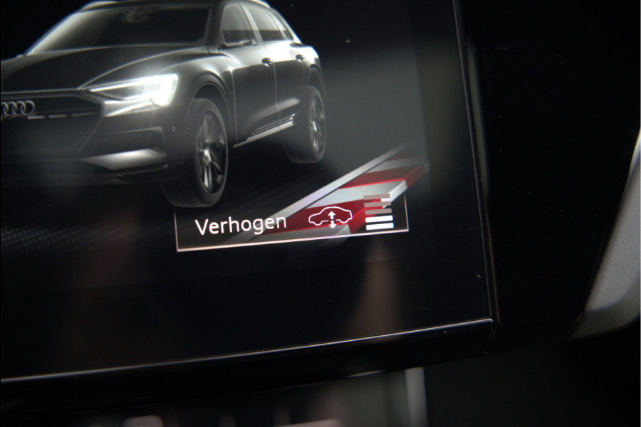 Audi e-tron e-tron 50 quattro Launch edition Black 71 kWh | Black Edition | Panoramadak | Memory Seat | Luchtvering | Adaptive Cruise Control | Keyless | Matrix LED | Trekhaak | Stoelverwarming | NAP |