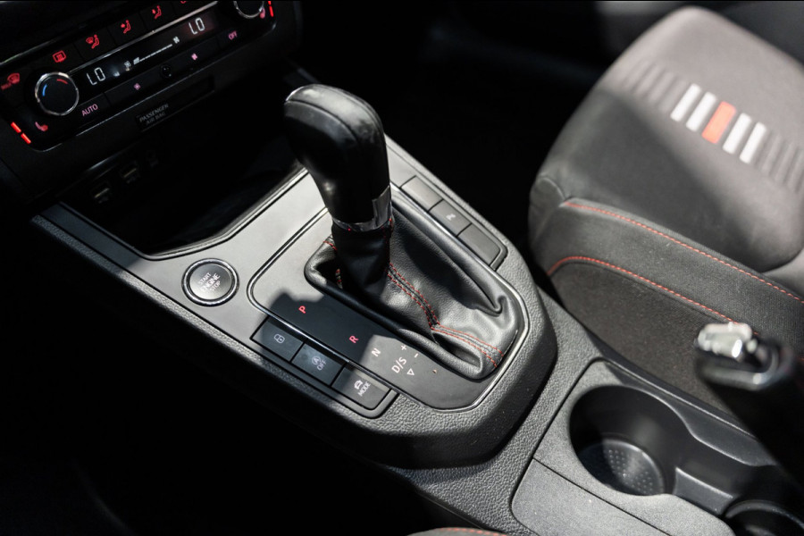 Seat Ibiza 1.0 TSI FR DSG LED NAVI CAMERA CARPLAY