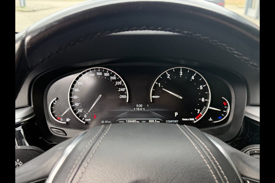 BMW 5 Serie Touring 520i Executive - Panorama dak -Schuifdak I Navigatie I Airco I LED I PDC I Sport pakket I Dealer onderhouden