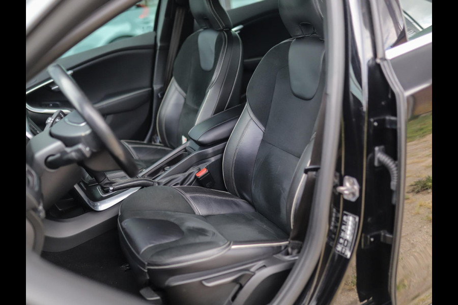 Volvo V40 2.0 D3 R-Design | BTW | Stoelverw. | Camera | Full-LED | Navi