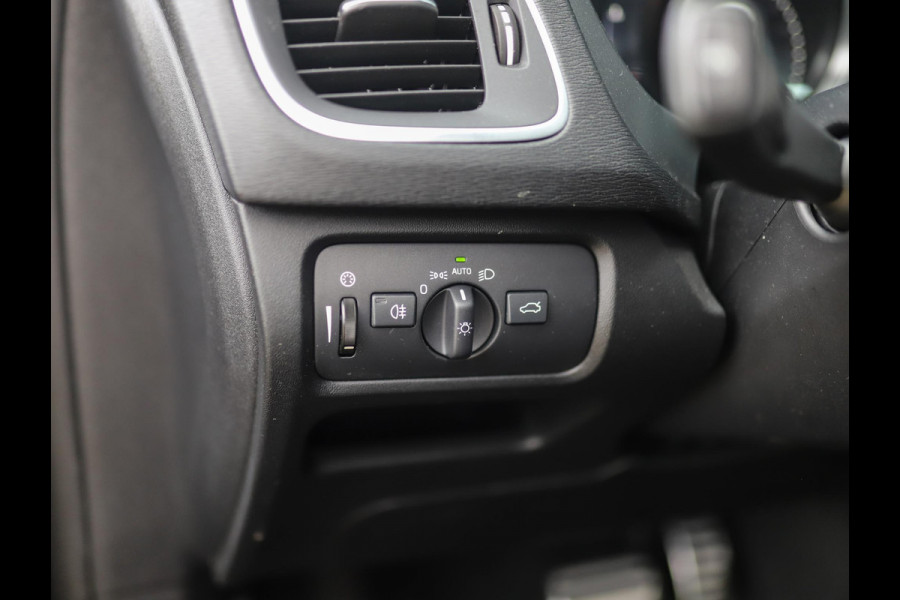 Volvo V40 2.0 D3 R-Design | BTW | Stoelverw. | Camera | Full-LED | Navi