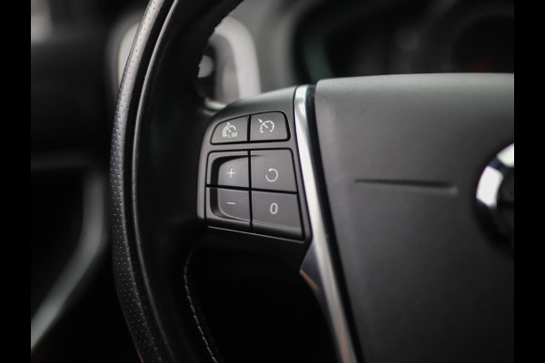 Volvo V40 2.0 D3 R-Design | BTW | Stoelverw. | Camera | Full-LED | Navi