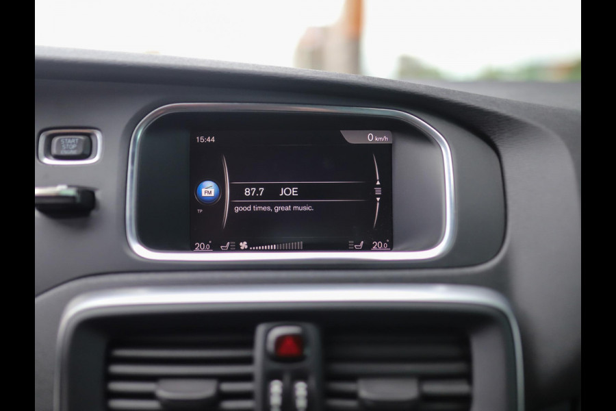 Volvo V40 2.0 D3 R-Design | BTW | Stoelverw. | Camera | Full-LED | Navi
