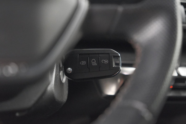 Peugeot 3008 PureTech 130 GT Line Avantage | Trekhaak | 360 Camera | Apple Carplay | Parkeersensoren