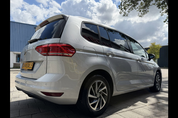 Volkswagen Touran 1.2 TSI Sound BlueMotion Tech - Apple CarPlay / Navigatie I Airco I PDC I Veiligheid pakket I Dealer onderhouden