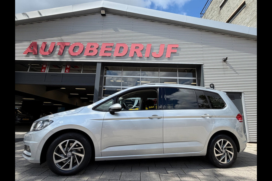 Volkswagen Touran 1.2 TSI Sound BlueMotion Tech - Apple CarPlay / Navigatie I Airco I PDC I Veiligheid pakket I Dealer onderhouden