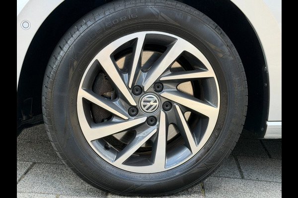 Volkswagen Touran 1.2 TSI Sound BlueMotion Tech - Apple CarPlay / Navigatie I Airco I PDC I Veiligheid pakket I Dealer onderhouden